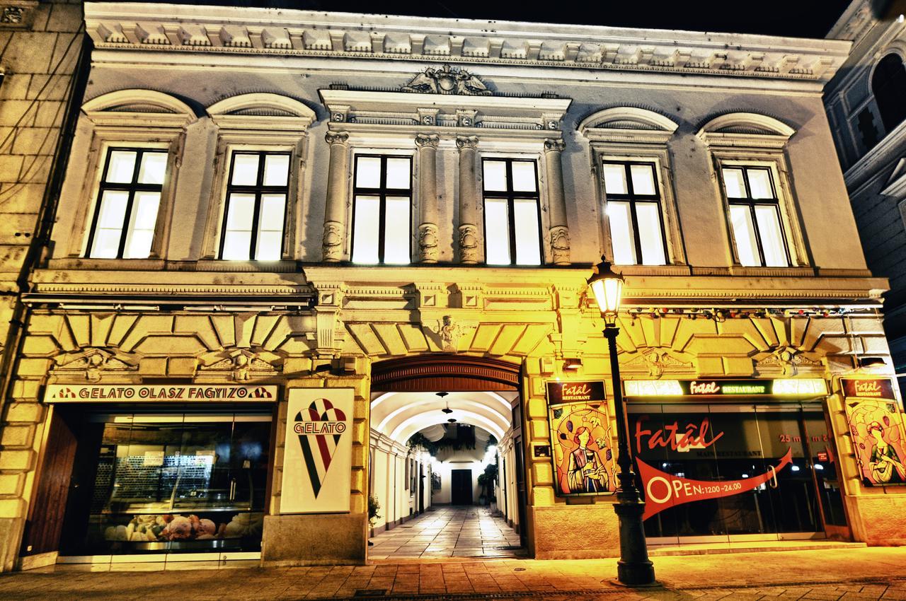 Lion Premium Hotel Budapest Exterior photo